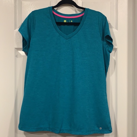 3 New & Like New Athletic Vneck Tees XL - Picture 2 of 13
